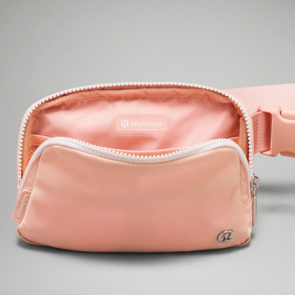 🍋Lululemon Everywhere Belt Bag, NWT - Picture 6 of 12
